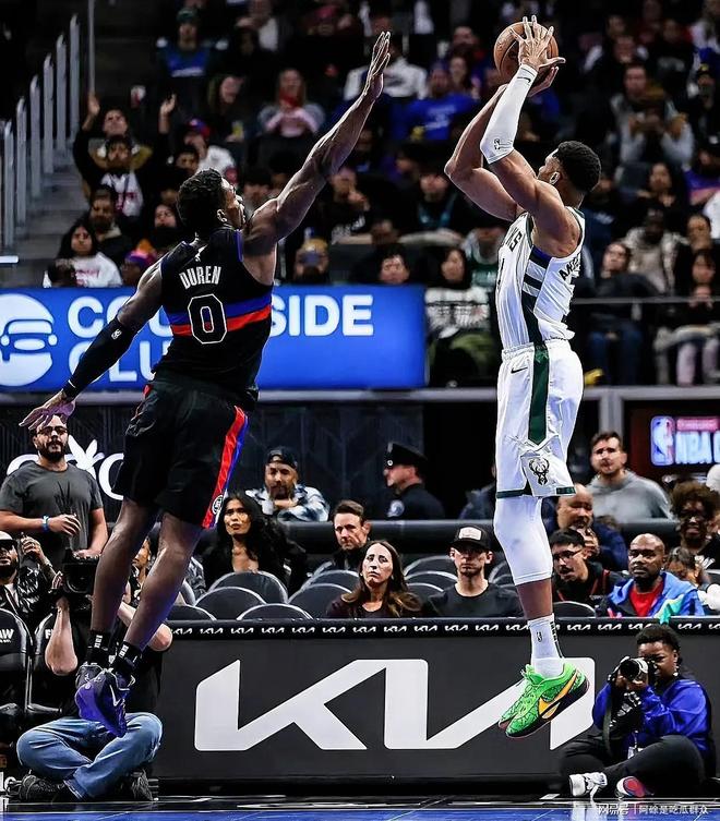 字母哥回归赛场,战术调整首场状态亮眼,TL观众沸腾!的简单介绍 字母哥回归赛场,战术调整首场状态亮眼,TL观众沸腾!的简单介绍