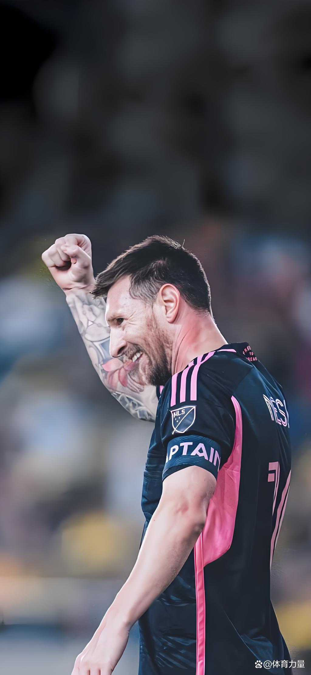 开云- 本场比赛梅西的最高光时刻出现在第65分钟,梅西在左 