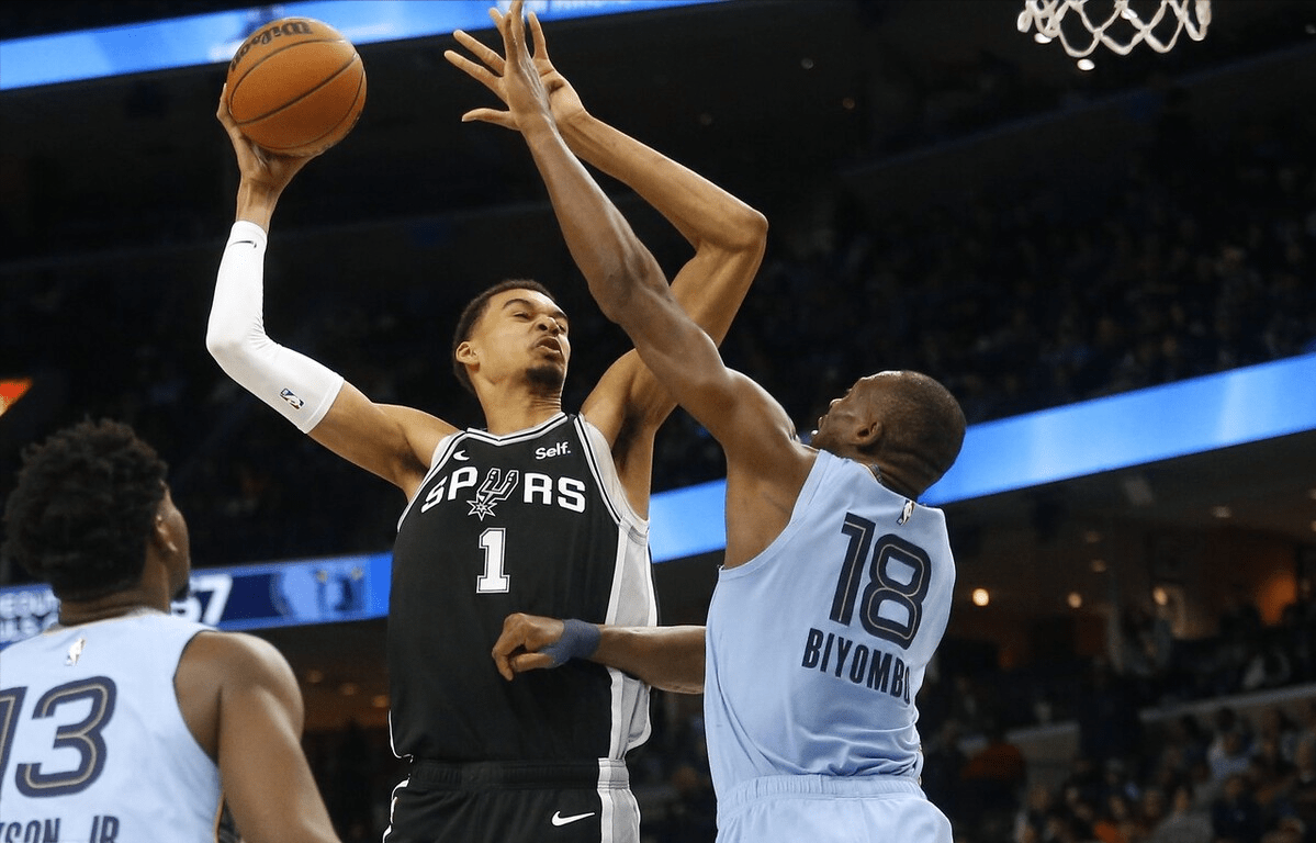 KAIYUN-德罗巴爆冷击败加拿大队，出色防守引爆全场！的简单介绍